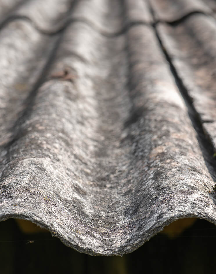 ¿Por qué elegir Desacomplet para quitar tejados de amianto?